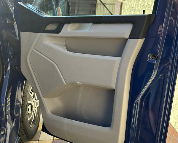 Синий Фольксваген Transporter, объемом двигателя 1.97 л и пробегом 220 тыс. км за 17900 $, фото 11 на Automoto.ua