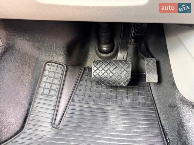 Синий Фольксваген Transporter, объемом двигателя 1.97 л и пробегом 198 тыс. км за 24999 $, фото 16 на Automoto.ua