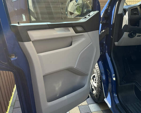 Синий Фольксваген Transporter, объемом двигателя 1.97 л и пробегом 220 тыс. км за 17900 $, фото 9 на Automoto.ua