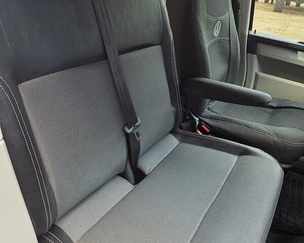 Синий Фольксваген Transporter, объемом двигателя 2 л и пробегом 286 тыс. км за 19300 $, фото 9 на Automoto.ua