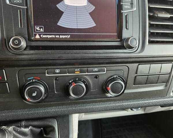 Синий Фольксваген Transporter, объемом двигателя 2 л и пробегом 286 тыс. км за 19300 $, фото 4 на Automoto.ua