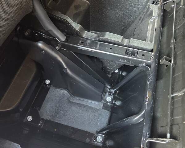 Синий Фольксваген Transporter, объемом двигателя 2 л и пробегом 286 тыс. км за 19300 $, фото 2 на Automoto.ua