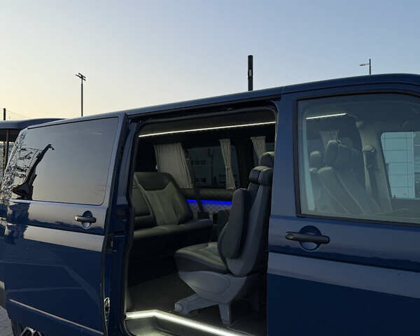 Синій Фольксваген Transporter, об'ємом двигуна 2 л та пробігом 273 тис. км за 25000 $, фото 4 на Automoto.ua