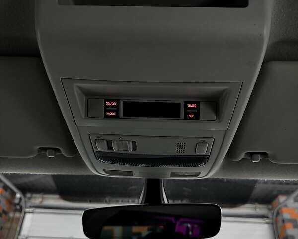 Синий Фольксваген Transporter, объемом двигателя 2 л и пробегом 230 тыс. км за 27500 $, фото 16 на Automoto.ua