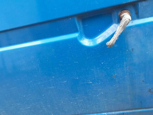 Синій Фольксваген Transporter, об'ємом двигуна 1.9 л та пробігом 350 тис. км за 1600 $, фото 2 на Automoto.ua