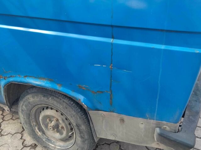 Синій Фольксваген Transporter, об'ємом двигуна 1.9 л та пробігом 350 тис. км за 1600 $, фото 7 на Automoto.ua