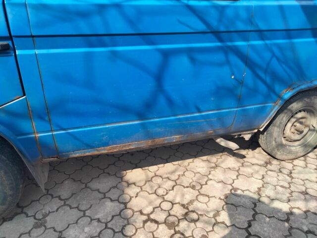 Синій Фольксваген Transporter, об'ємом двигуна 1.9 л та пробігом 350 тис. км за 1600 $, фото 9 на Automoto.ua