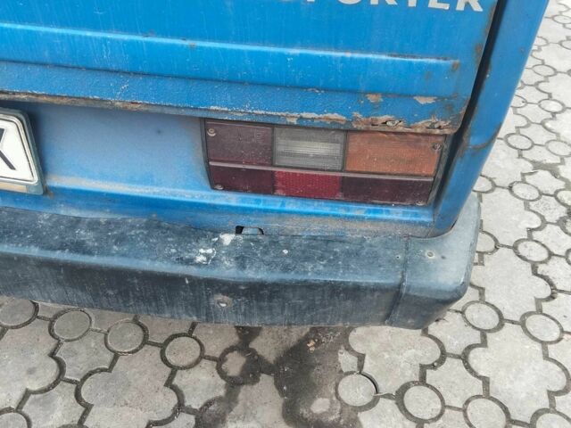 Синій Фольксваген Transporter, об'ємом двигуна 1.9 л та пробігом 350 тис. км за 1600 $, фото 6 на Automoto.ua