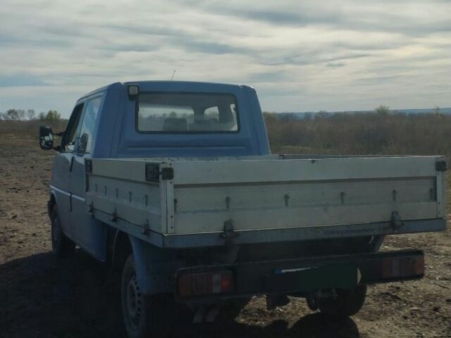 Синий Фольксваген Transporter, объемом двигателя 2.5 л и пробегом 343 тыс. км за 4350 $, фото 2 на Automoto.ua