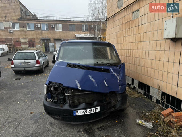 Синий Фольксваген Transporter, объемом двигателя 2.37 л и пробегом 500 тыс. км за 2500 $, фото 2 на Automoto.ua