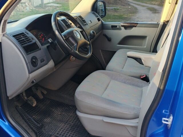 Синий Фольксваген Transporter, объемом двигателя 2.5 л и пробегом 580 тыс. км за 7300 $, фото 2 на Automoto.ua