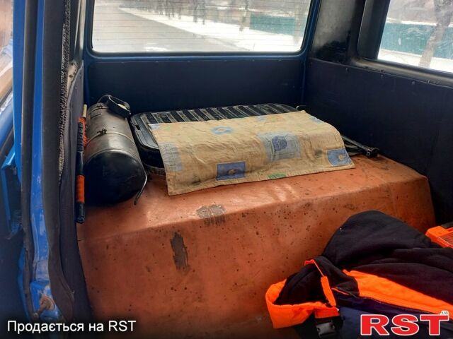 Синій Фольксваген Transporter, об'ємом двигуна 1.8 л та пробігом 111 тис. км за 2500 $, фото 6 на Automoto.ua