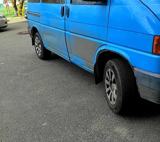 Синий Фольксваген Transporter, объемом двигателя 2.5 л и пробегом 600 тыс. км за 4500 $, фото 1 на Automoto.ua