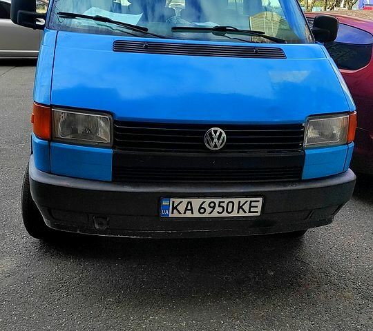 Синий Фольксваген Transporter, объемом двигателя 2.5 л и пробегом 600 тыс. км за 4500 $, фото 2 на Automoto.ua