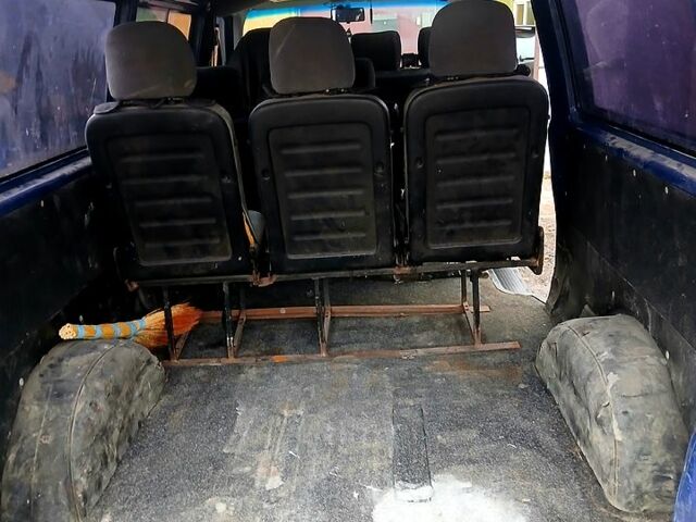 Синий Фольксваген Transporter, объемом двигателя 2.4 л и пробегом 470 тыс. км за 5000 $, фото 2 на Automoto.ua