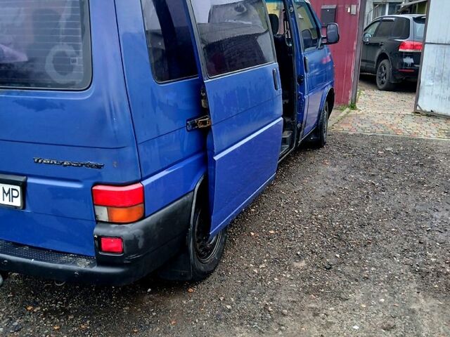 Синий Фольксваген Transporter, объемом двигателя 2.4 л и пробегом 470 тыс. км за 5000 $, фото 7 на Automoto.ua