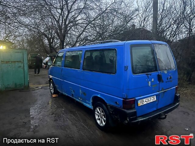 Синий Фольксваген Transporter, объемом двигателя 2.5 л и пробегом 200 тыс. км за 3800 $, фото 1 на Automoto.ua