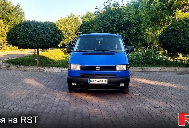 Синий Фольксваген Transporter, объемом двигателя 2.4 л и пробегом 336 тыс. км за 5750 $, фото 1 на Automoto.ua