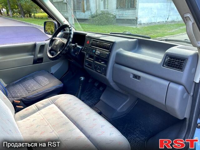 Синій Фольксваген Transporter, об'ємом двигуна 1.9 л та пробігом 289 тис. км за 6500 $, фото 9 на Automoto.ua