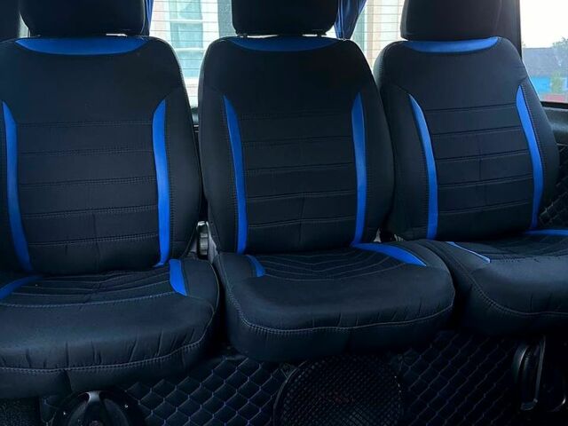 Синий Фольксваген Transporter, объемом двигателя 2.5 л и пробегом 182 тыс. км за 8000 $, фото 3 на Automoto.ua