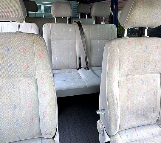 Синій Фольксваген Transporter, об'ємом двигуна 2 л та пробігом 380 тис. км за 6700 $, фото 10 на Automoto.ua
