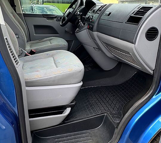 Синій Фольксваген Transporter, об'ємом двигуна 2 л та пробігом 380 тис. км за 6700 $, фото 6 на Automoto.ua