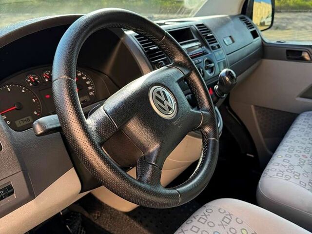 Синий Фольксваген Transporter, объемом двигателя 1.9 л и пробегом 326 тыс. км за 9500 $, фото 8 на Automoto.ua