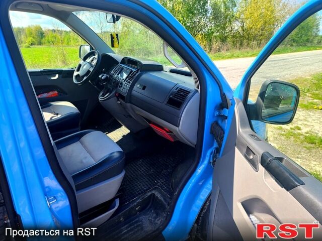 Синий Фольксваген Transporter, объемом двигателя 2.5 л и пробегом 275 тыс. км за 9500 $, фото 3 на Automoto.ua