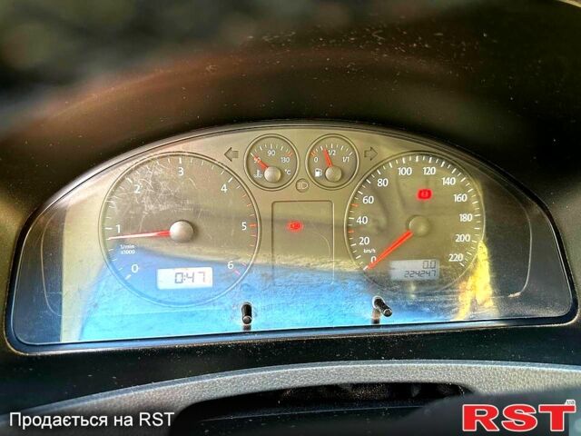 Синий Фольксваген Transporter, объемом двигателя 1.9 л и пробегом 224 тыс. км за 12500 $, фото 5 на Automoto.ua