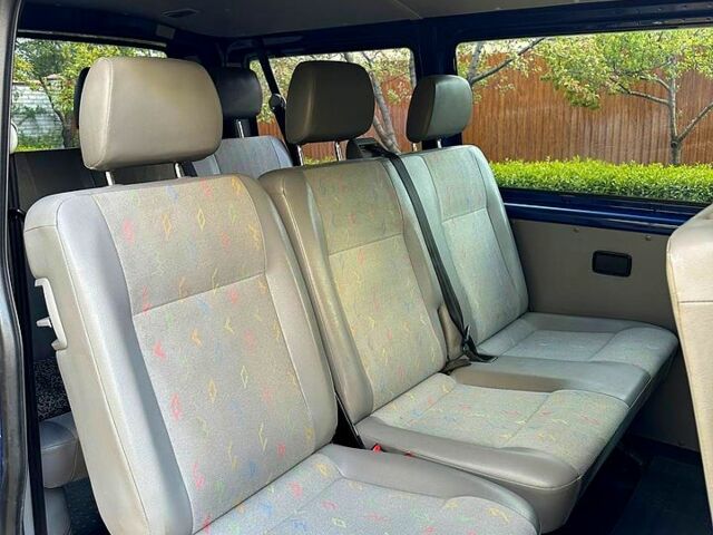 Синий Фольксваген Transporter, объемом двигателя 1.9 л и пробегом 224 тыс. км за 12500 $, фото 6 на Automoto.ua