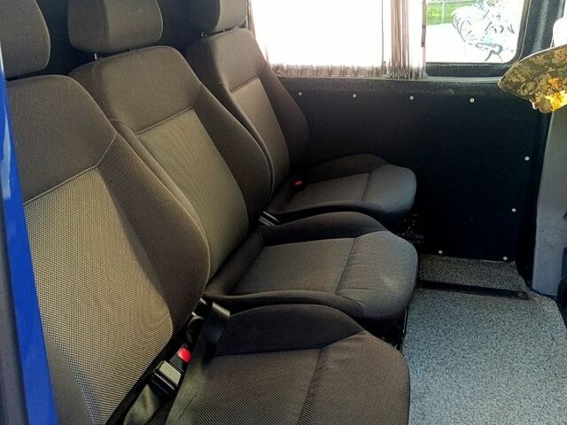 Синій Фольксваген Transporter, об'ємом двигуна 2 л та пробігом 345 тис. км за 9500 $, фото 3 на Automoto.ua