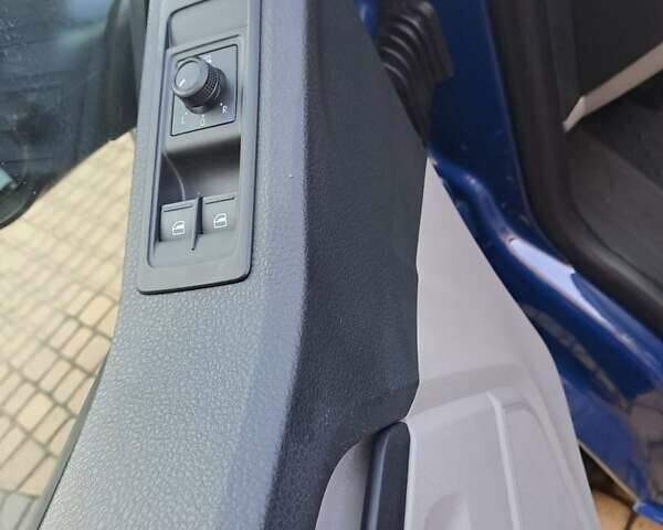 Синій Фольксваген Transporter, об'ємом двигуна 1.97 л та пробігом 233 тис. км за 20999 $, фото 39 на Automoto.ua