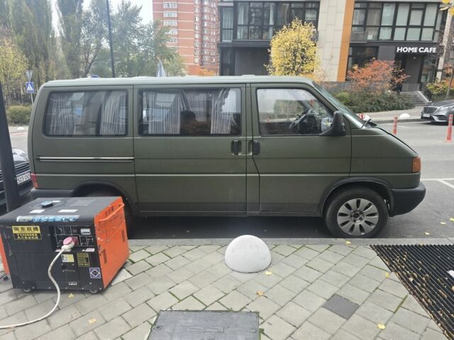 Зеленый Фольксваген Transporter, объемом двигателя 0 л и пробегом 400 тыс. км за 4500 $, фото 2 на Automoto.ua