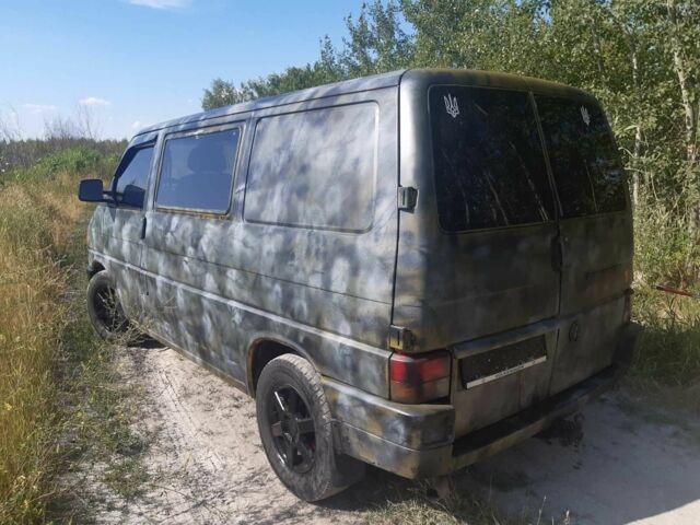 Зеленый Фольксваген Transporter, объемом двигателя 2.4 л и пробегом 360 тыс. км за 2800 $, фото 1 на Automoto.ua