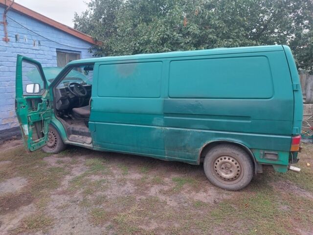 Фольксваген Transporter 1992 в Николаеве на Automoto.ua Зеленый Фольксваген Transporter, объемом двигателя 2.4 л и пробегом 300 тыс. км за 2500 $, фото 1 на Automoto.ua