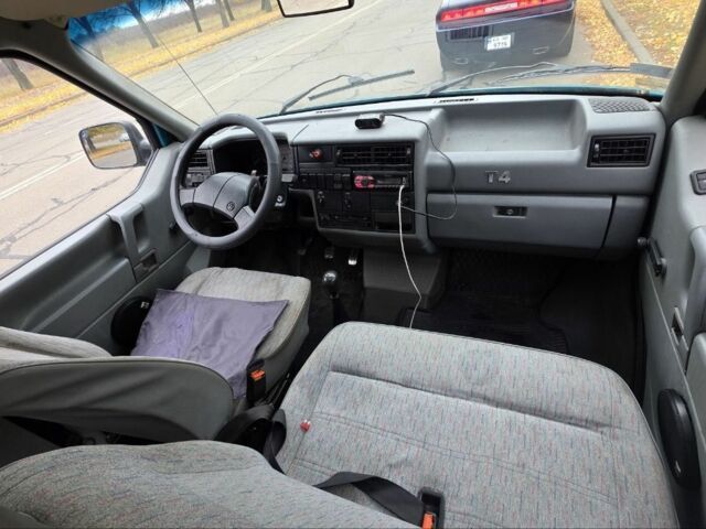 Фольксваген Transporter 1992 в Сумах на Automoto.ua Зеленый Фольксваген Transporter, объемом двигателя 2.4 л и пробегом 421 тыс. км за 3299 $, фото 14 на Automoto.ua