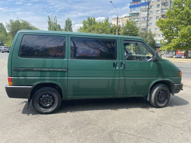 Зеленый Фольксваген Transporter, объемом двигателя 2.4 л и пробегом 400 тыс. км за 4100 $, фото 5 на Automoto.ua