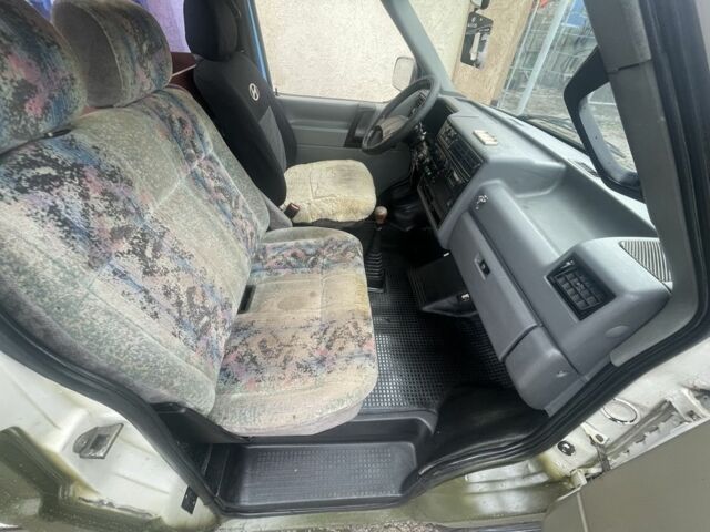 Зеленый Фольксваген Transporter, объемом двигателя 0 л и пробегом 100 тыс. км за 2500 $, фото 8 на Automoto.ua