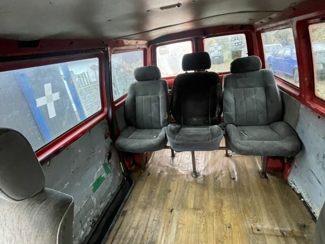 Зелений Фольксваген Transporter, об'ємом двигуна 2.4 л та пробігом 400 тис. км за 1300 $, фото 2 на Automoto.ua