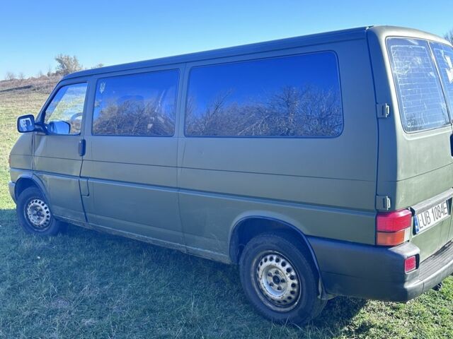 Зелений Фольксваген Transporter, об'ємом двигуна 0 л та пробігом 300 тис. км за 3200 $, фото 2 на Automoto.ua