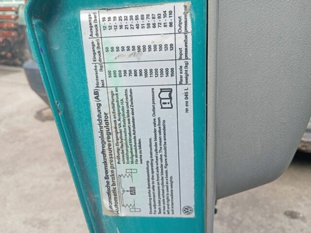 Зелений Фольксваген Transporter, об'ємом двигуна 2.4 л та пробігом 658 тис. км за 4000 $, фото 9 на Automoto.ua