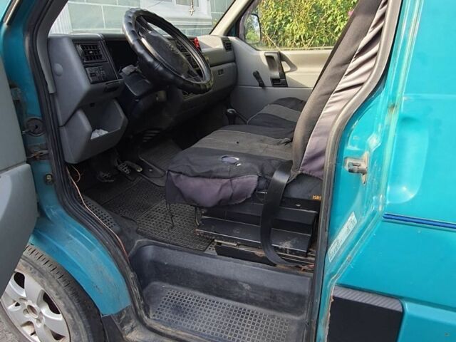 Зелений Фольксваген Transporter, об'ємом двигуна 2.4 л та пробігом 658 тис. км за 4000 $, фото 4 на Automoto.ua