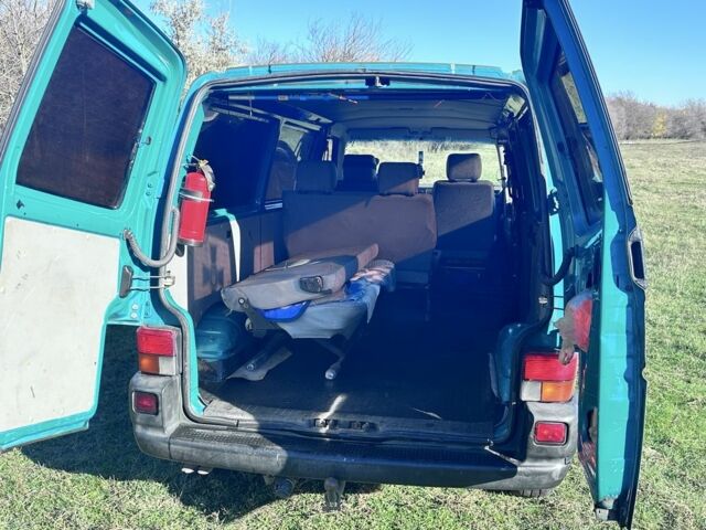 Зелений Фольксваген Transporter, об'ємом двигуна 0 л та пробігом 300 тис. км за 3200 $, фото 4 на Automoto.ua