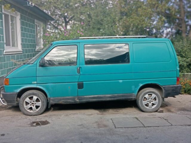 Зелений Фольксваген Transporter, об'ємом двигуна 2.4 л та пробігом 658 тис. км за 4000 $, фото 2 на Automoto.ua