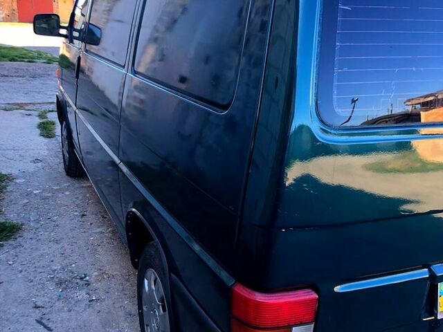 Зелений Фольксваген Transporter, об'ємом двигуна 1.9 л та пробігом 275 тис. км за 4200 $, фото 1 на Automoto.ua