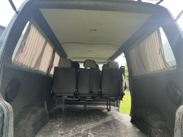 Зелений Фольксваген Transporter, об'ємом двигуна 1.9 л та пробігом 370 тис. км за 4200 $, фото 3 на Automoto.ua