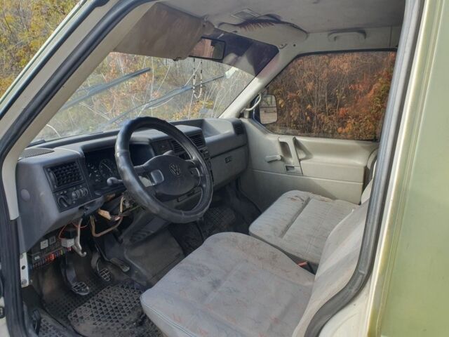 Зеленый Фольксваген Transporter, объемом двигателя 0 л и пробегом 200 тыс. км за 1000 $, фото 1 на Automoto.ua