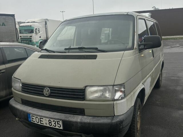 Зеленый Фольксваген Transporter, объемом двигателя 2.4 л и пробегом 380 тыс. км за 2899 $, фото 1 на Automoto.ua