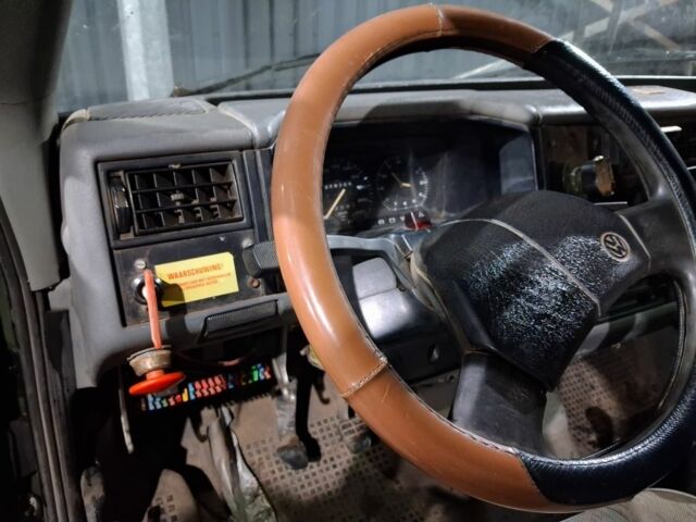 Зеленый Фольксваген Transporter, объемом двигателя 2.4 л и пробегом 300 тыс. км за 2400 $, фото 5 на Automoto.ua