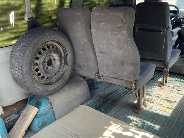 Зелений Фольксваген Transporter, об'ємом двигуна 2 л та пробігом 330 тис. км за 2500 $, фото 5 на Automoto.ua